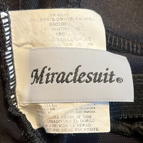 🌺 MIRACLESUIT Illusionist Crossover Tummy Control V-Neckline Soft Cup One Piece - Picture 8 of 8